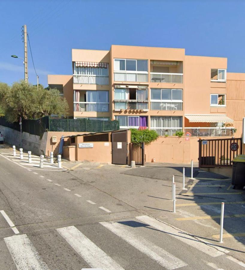 Appartement 2 Pieces En Rez De Jardin Avec Parking Et Piscine Villeneuve-Loubet Exteriör bild
